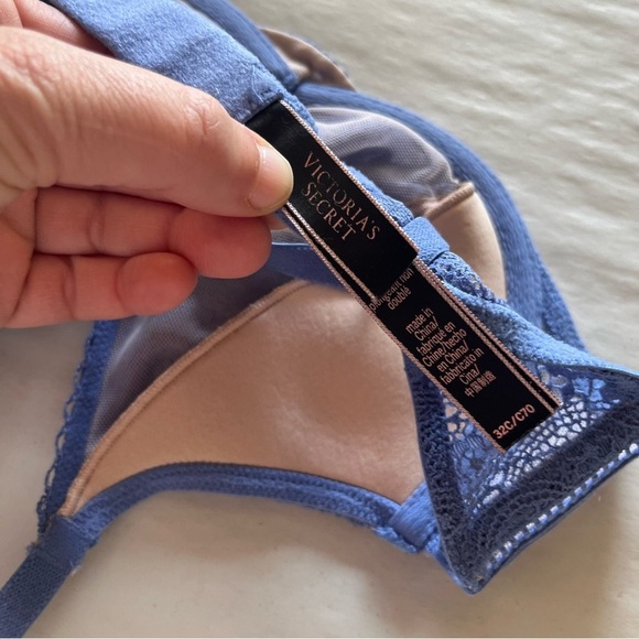 Victoria's Secret Very Sexy Unlined/Plunge Lace Bra in Soft Blue - Picture 5 of 8